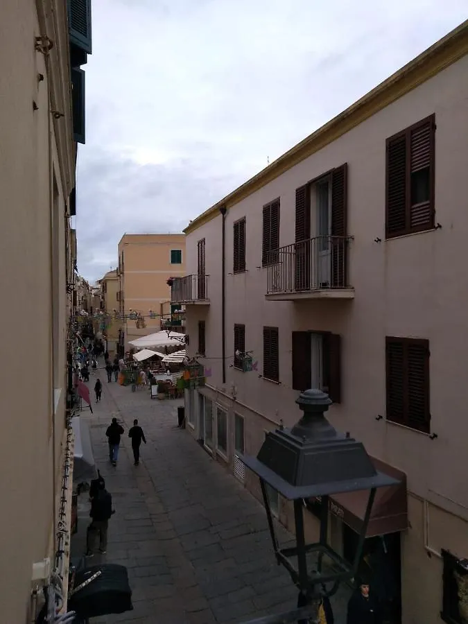 Vendégház Piazza Ginnasio Affittacamere Alghero